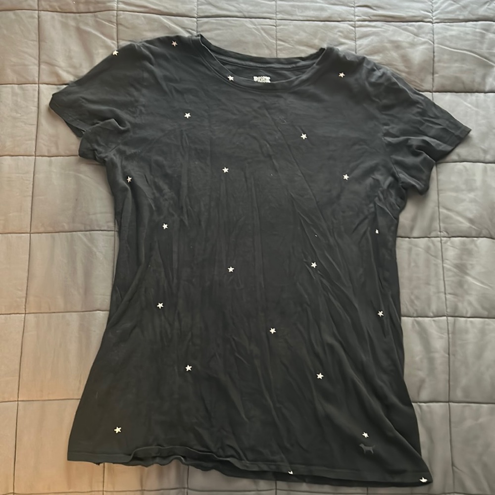 Women’s medium pink tee